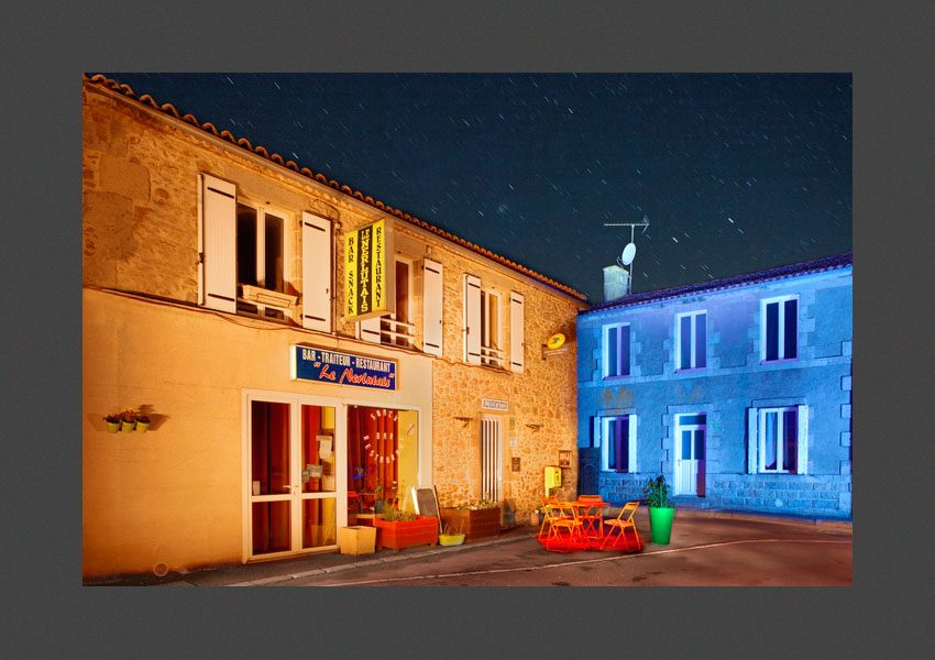 Bressuire, la place de l’église de Noirlieu.